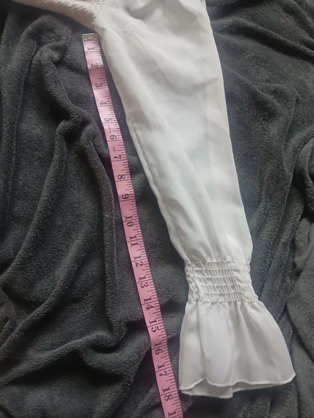 Women’s White Smocked Long-Sleeve Peasant Top